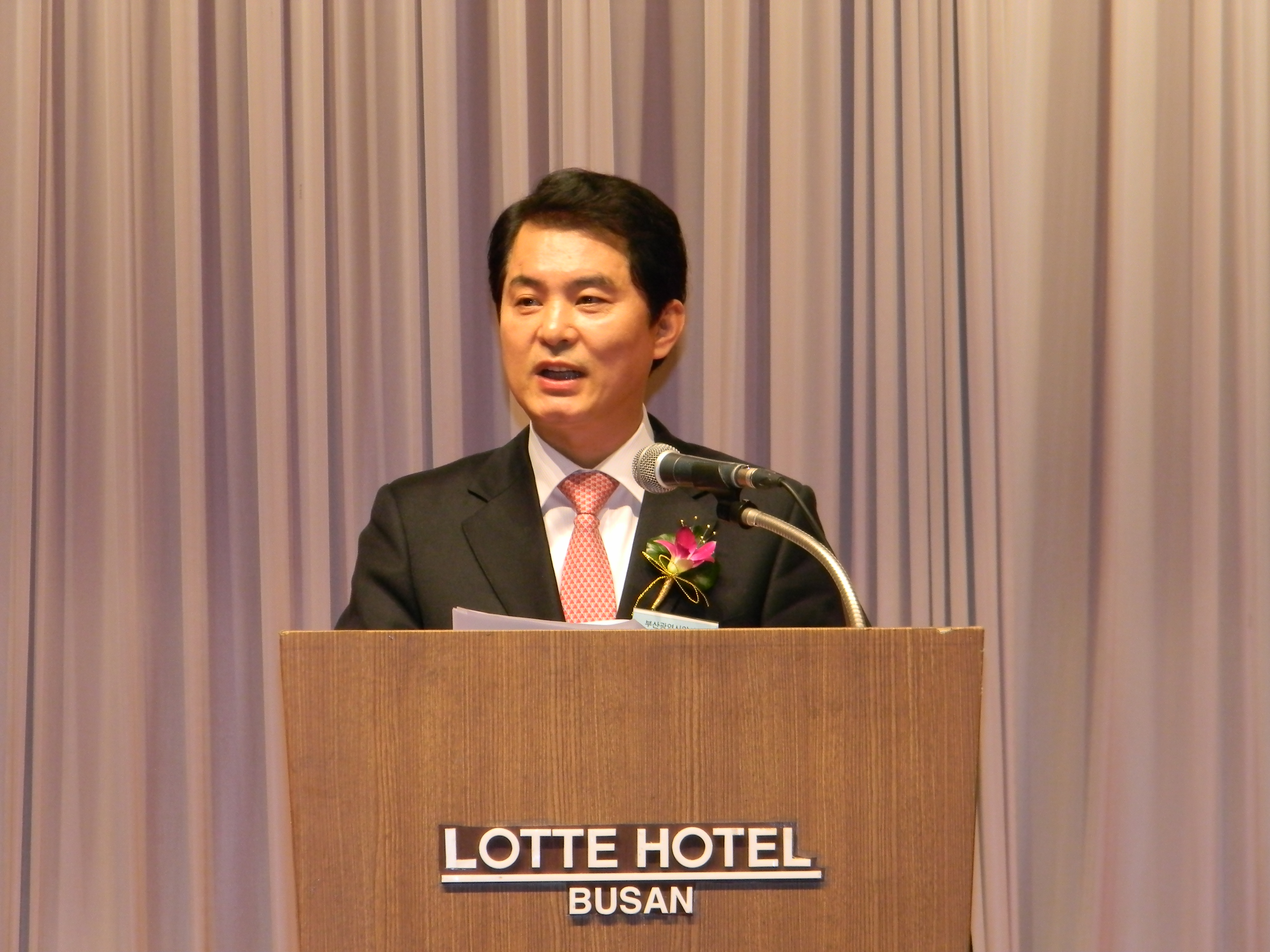 유영진 부산시약사회장