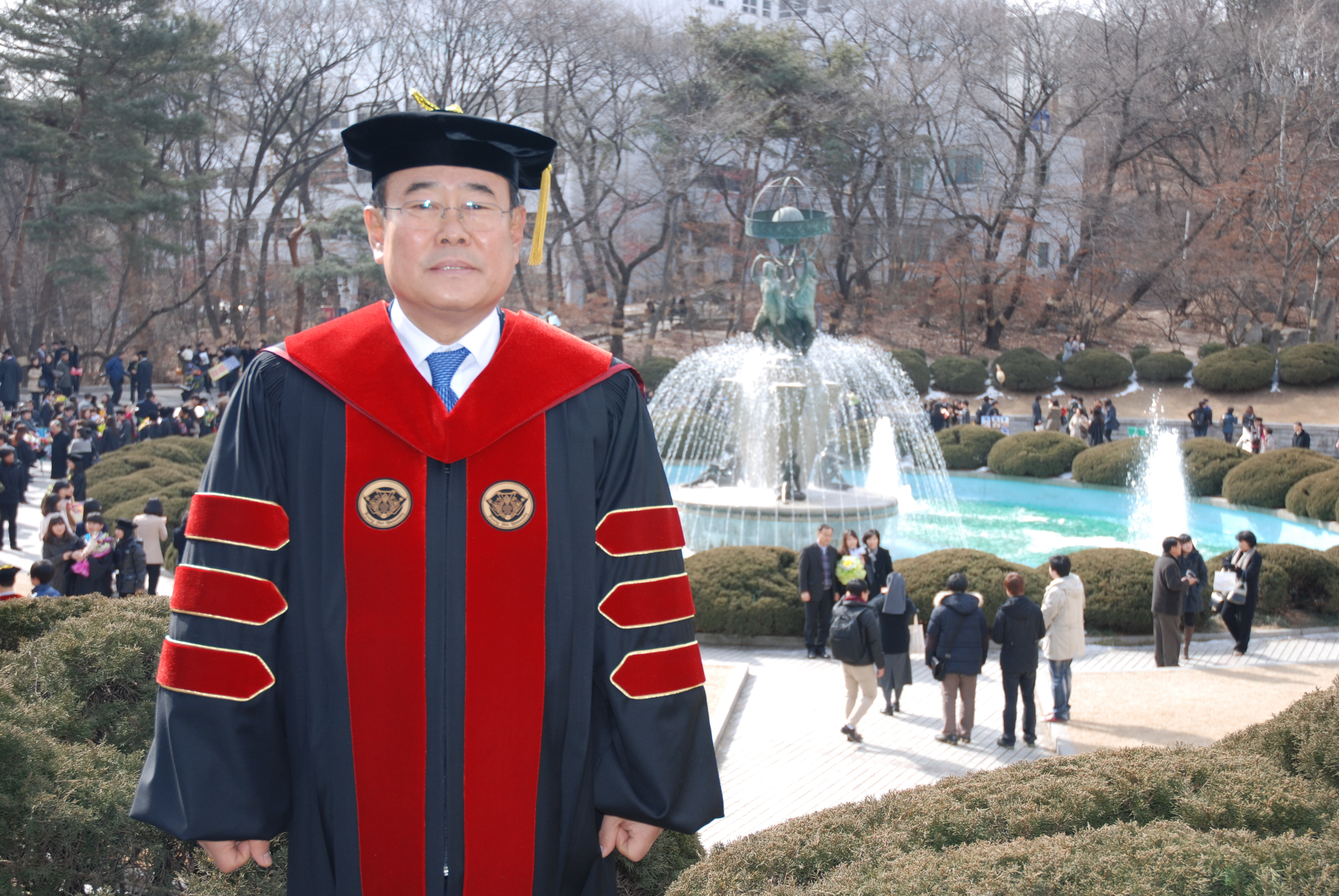 한국외식업중앙회 박영수 상임부회장(사진)이 경희대학교 대학원 조리외식경영학과에서 외식경영학 박사 학위를 취득했다.