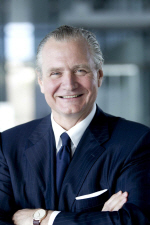세계제약협회연맹 대표에 선출된 스테판 오쉬만 머크 의약 사업 CEO