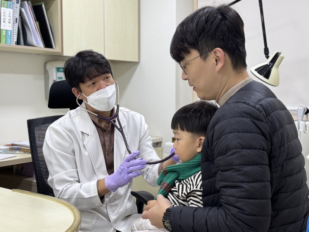 "단순 감기 아니에요"…겨울철 RSV 확산 비상