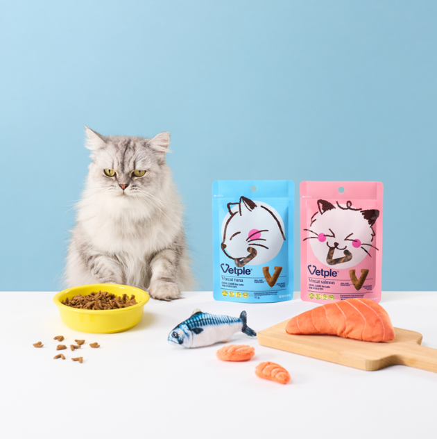 동아제약 벳플, 씹어먹는 고양이 구강 관리 스낵 '브이트릿' 출시