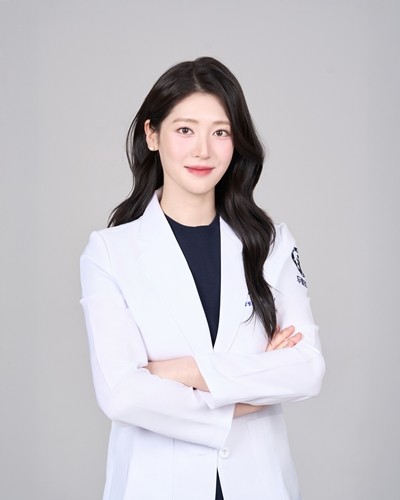 헬스 고중량 운동 후 발등 통증 지속시 피로골절 가능성 살펴야