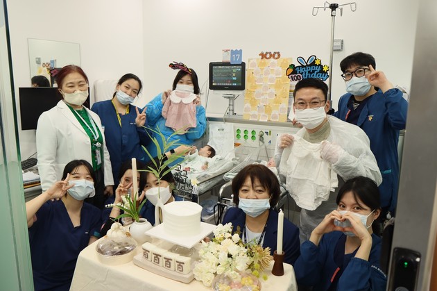 일산차병원, 680g 초극소 저체중아 쌍둥이 건강히 퇴원