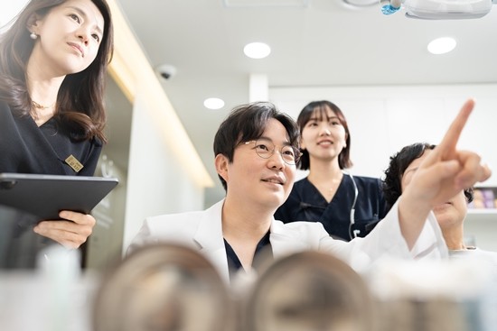 고령화 시대 '치아 상실' 증가… 임플란트 고려할 때 체크할 점은?