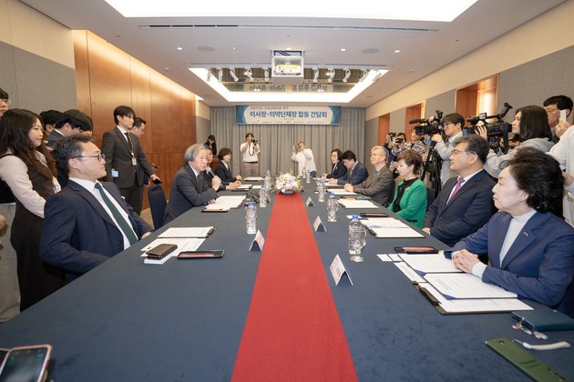 2027년 수가협상 개시, 건보재정 위기론 vs 현장…
