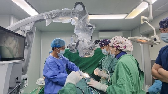 순천향대 부천병원 임수빈 교수, 몽골 쿰멜병 수술 전수 공로로 감사패 수상