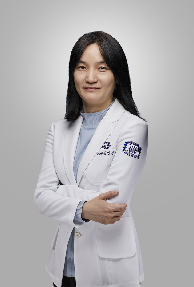 입안 물집에 고열까지…영유아 수족구병 예방법은?
