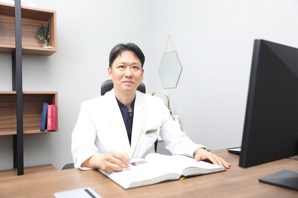 강한 자외선과 습도 높은 여름철 피부관리 '실리프팅' 과정은?