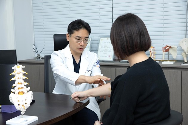 모기 물린 곳 긁었을 뿐인데… 퉁퉁 붓고 열나는 '봉와직염' 주의