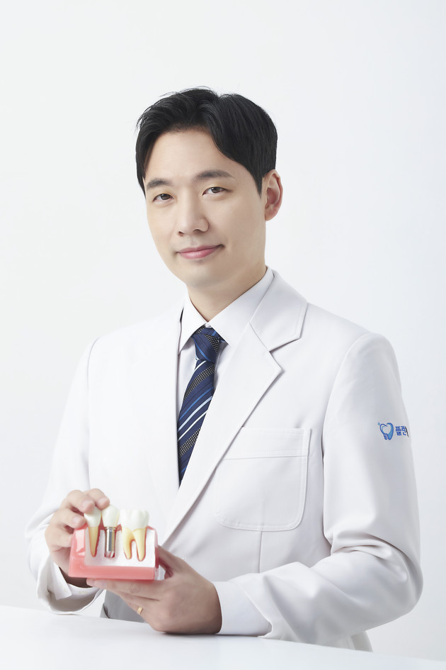 "고령자 임플란트, 나이보다 중요한 건 전신 건강 상태"